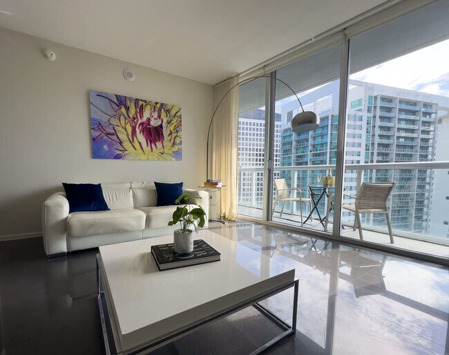 Building Photo - 485 Brickell Ave