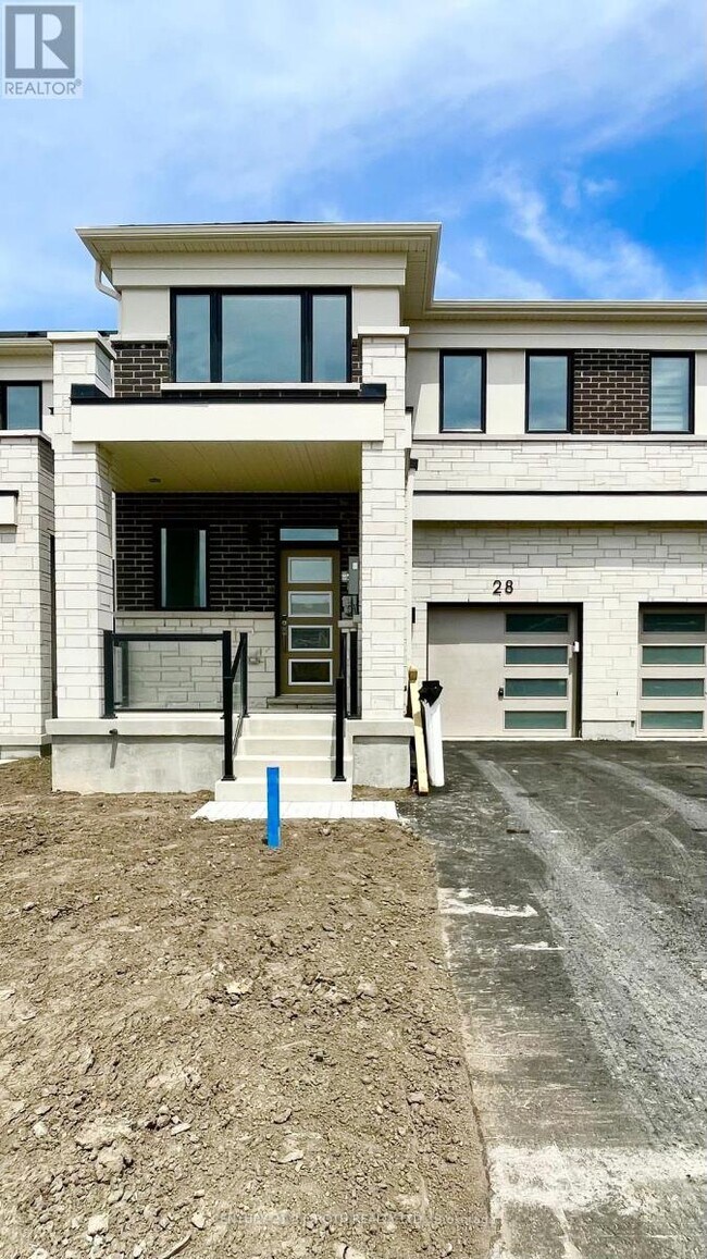 Building Photo - 28 Vinewood Cres