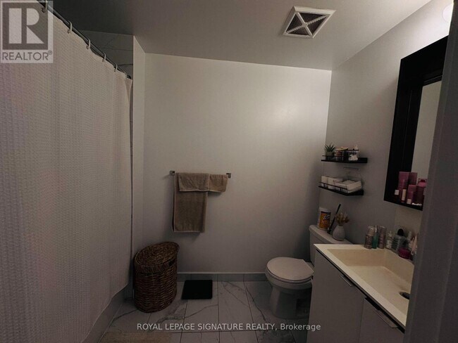 Photo du bâtiment - 4065 Confederation Pkwy