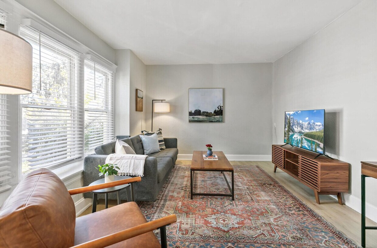 Foto principal - 1073 N Downing St