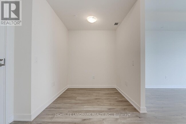 Building Photo - 28 Freeland St