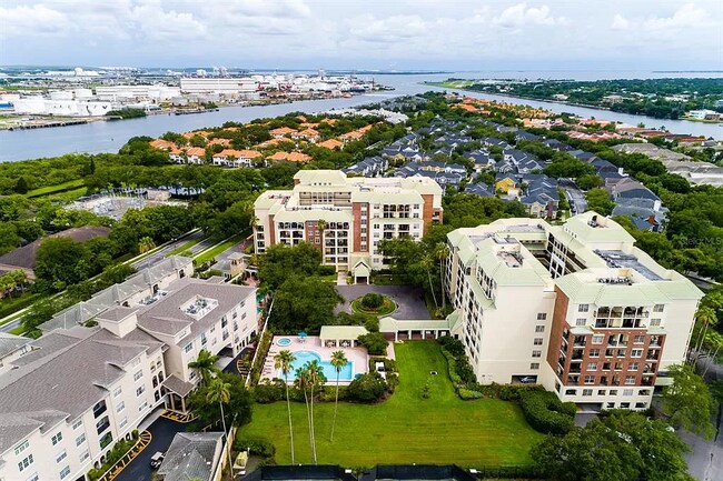 Harbour Island and Court - 1002 S Harbour Island Blvd