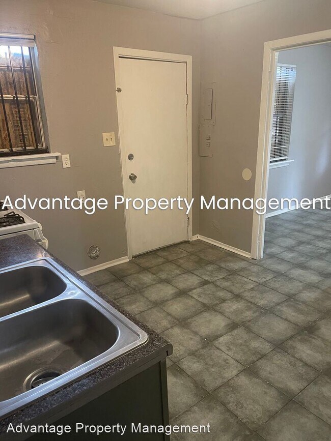 Building Photo - 1 br, 1 bath House - 2251 Stovall Ave.