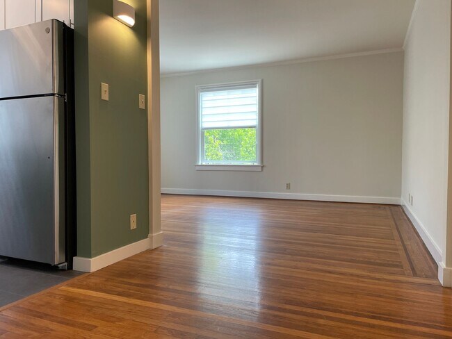 Building Photo - The Pines