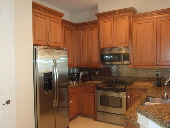 Building Photo - 1000 U.S. Rte 1