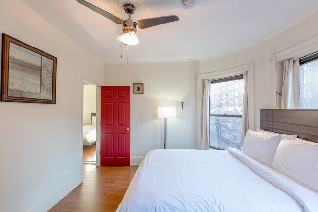 Building Photo - 41 Bay State Road, Unit 2 Bed