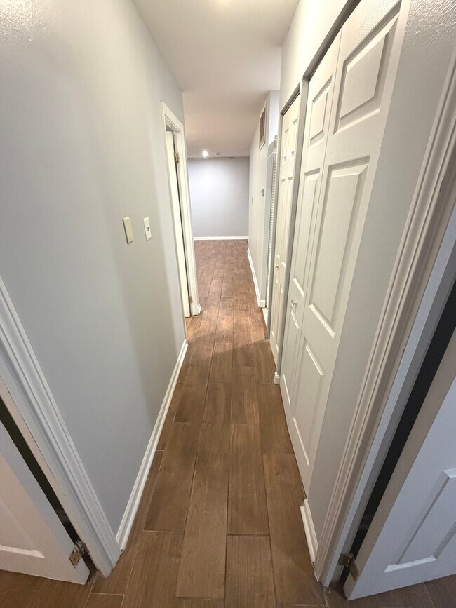 Foto del edificio - 2051 217th St