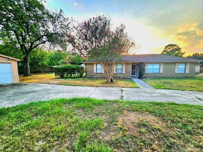 Building Photo - 9303 Cornett Dr