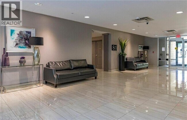 Photo du bâtiment - 81 Robinson St