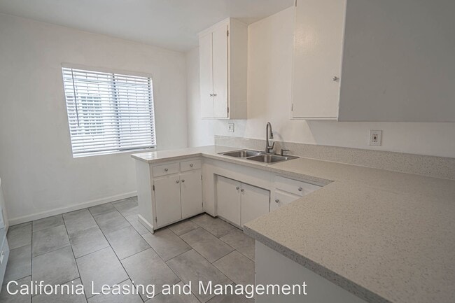 Building Photo - 2 br, 1 bath House - 3213 Bartdon Avenue #2