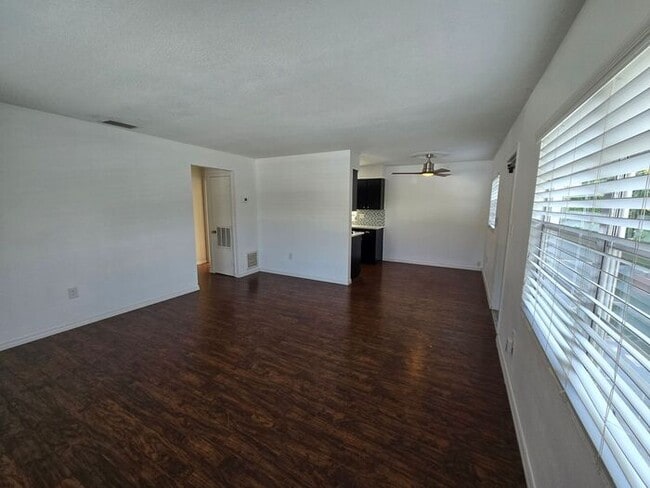 Photo - Charming 2 bed 1 bath garage apartment in the heart of down town Orlando