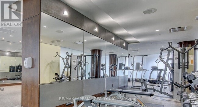 Photo du bâtiment - 5 Northtown Way