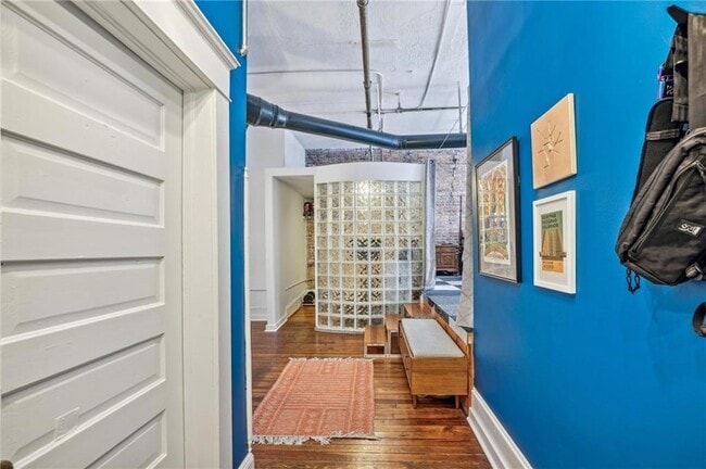 Building Photo - 215 Mitchell St SW