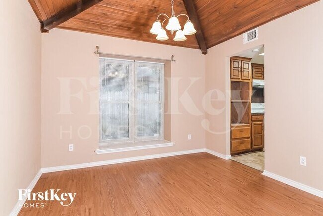 Building Photo - 718 Bordner Dr