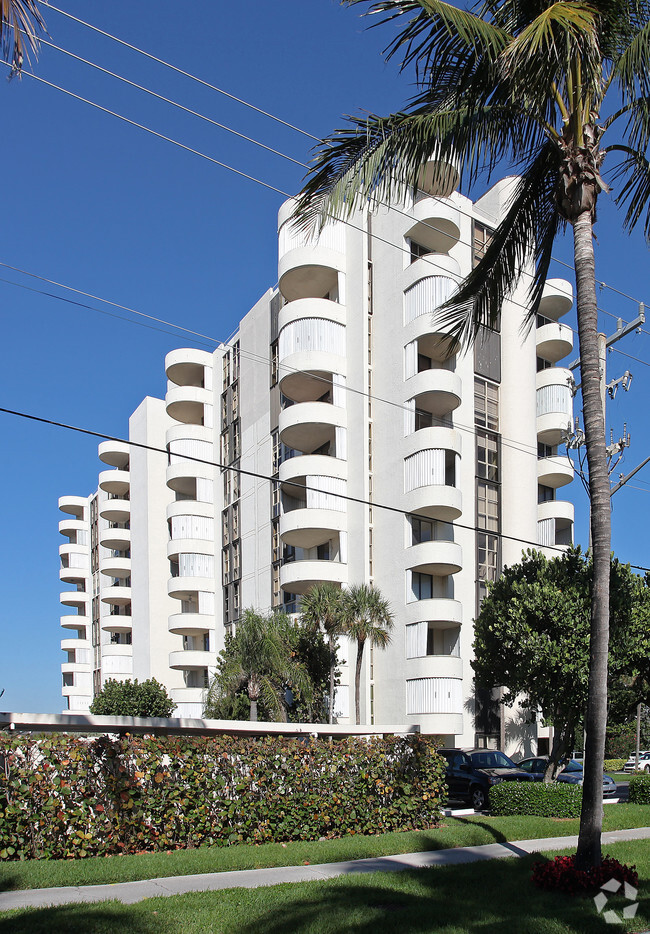 Foto del edificio - Coastal House Condos