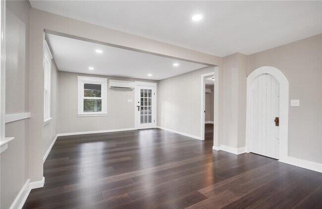 Foto del edificio - 346 Middlebury Rd