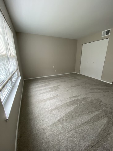 Bedroom - 18 Derry Dr