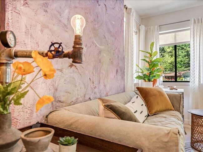 Foto del edificio - 14975 River Rd