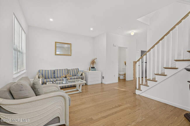Building Photo - 1508 Heck Ave