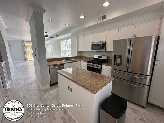 Foto del edificio - Modern 3-Bedroom Townhome in the Heart of ...
