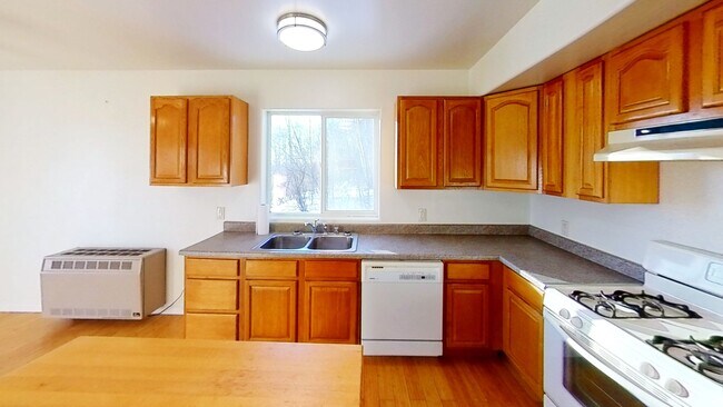 Foto del edificio - 4300 W Overby St