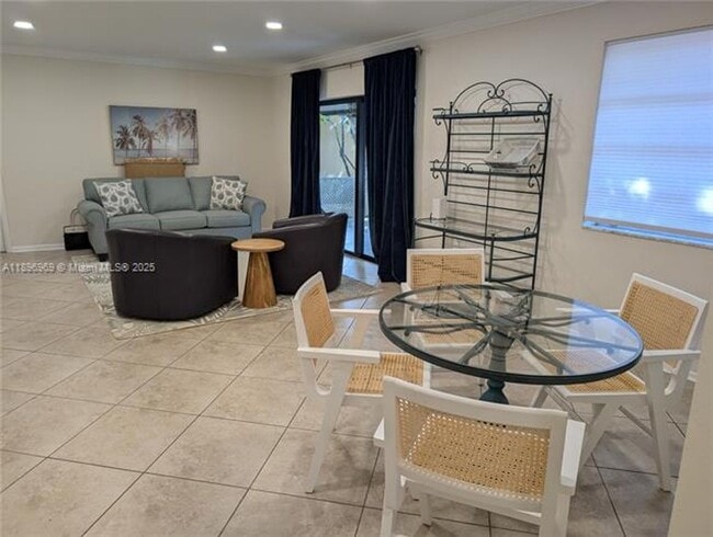 Building Photo - 850 Benevento Ave