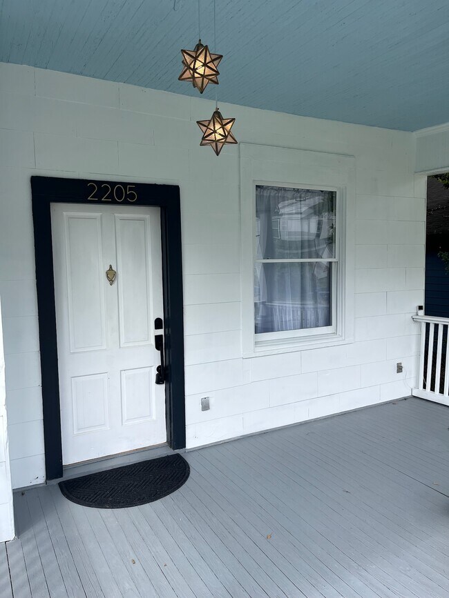 Foto del edificio - 2205 Kirby Ave