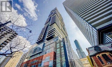 Building Photo - 7-1017 Grenville St