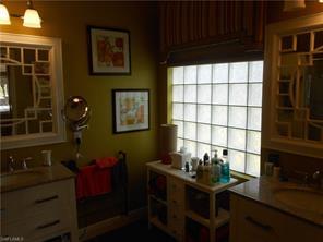 Foto del edificio - 2052 Oxford Ridge Cir