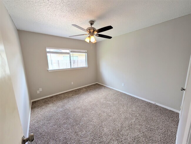 Foto del edificio - 2039 Wigmaker Dr