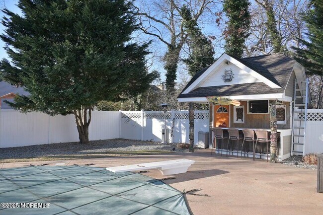 Foto del edificio - 1439 Oakwood Hollow Ln