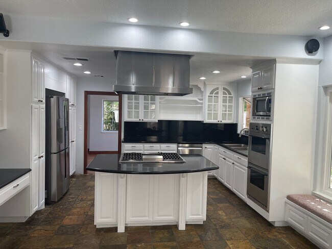 Building Photo - 3959 Poppyseed Pl