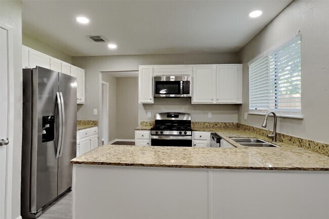 Foto del edificio - 8415 Sparkling Springs Dr
