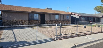 Building Photo - 1804 Helen Ave