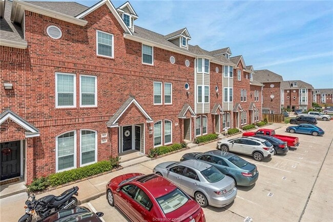 Foto del edificio - SUBLEASE Aug 11 2025 in Lakeridge Townhomes!