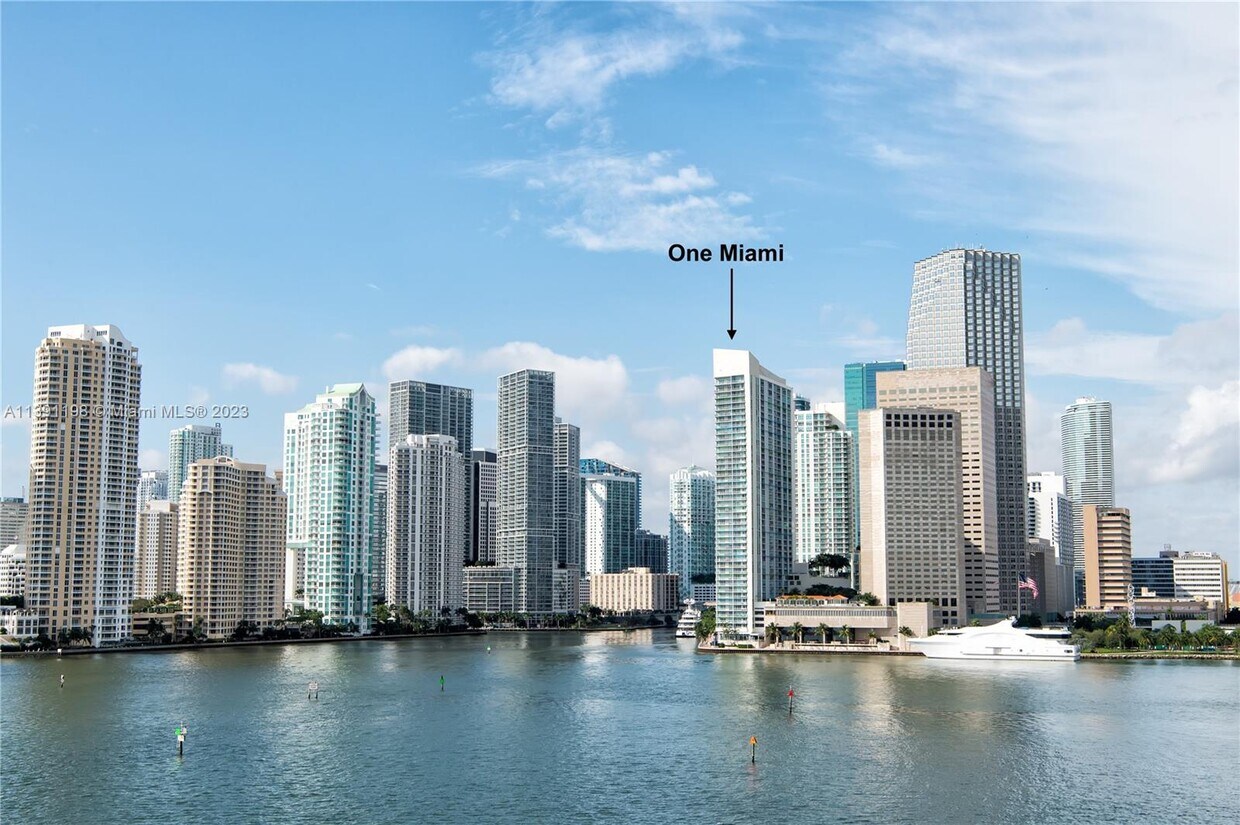 Primary Photo - 325 S Biscayne Blvd