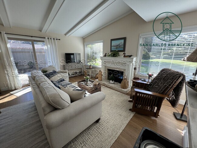 Building Photo - Newly Remodeled Two Bedroom Hacienda Carme...