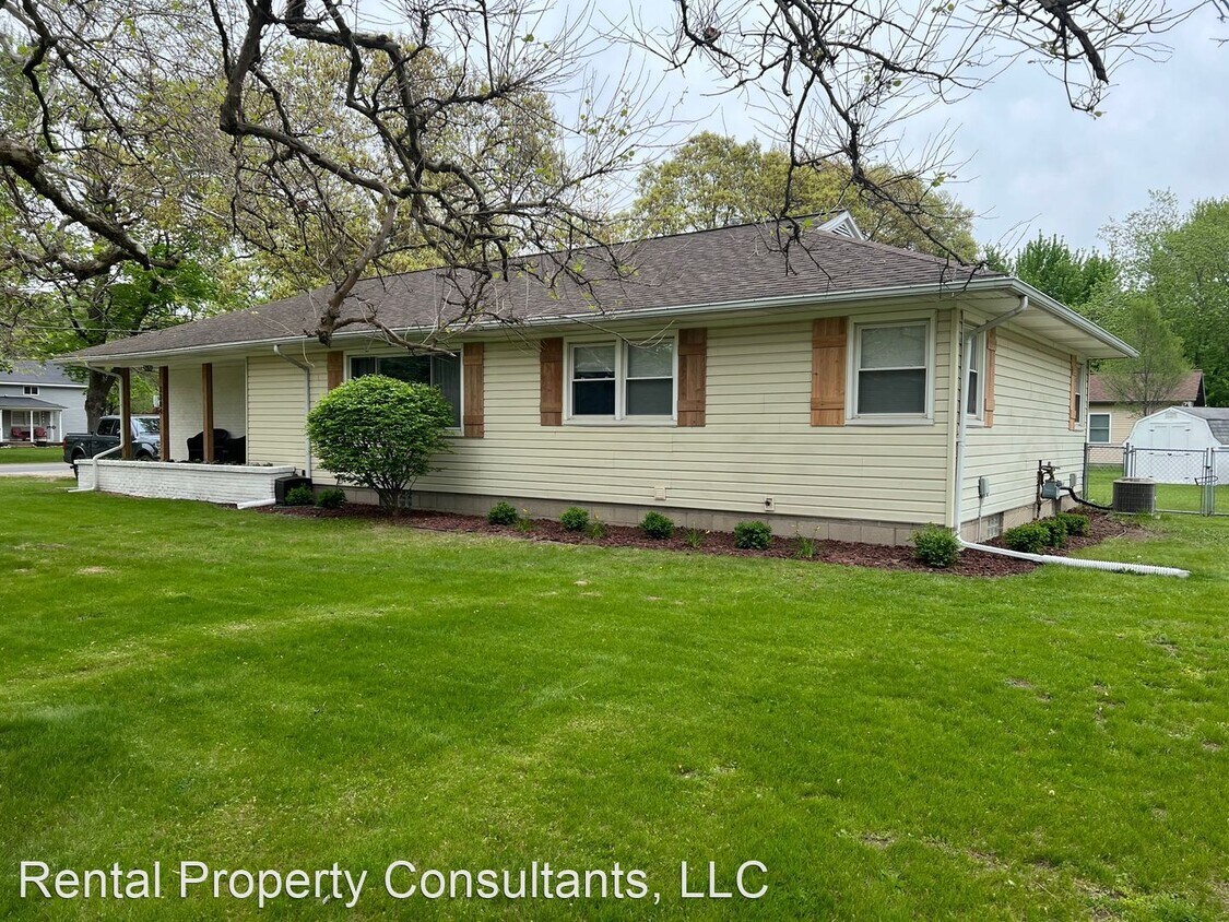 Primary Photo - 3 br, 2 bath House - 3384 Dean Lake Ave NE