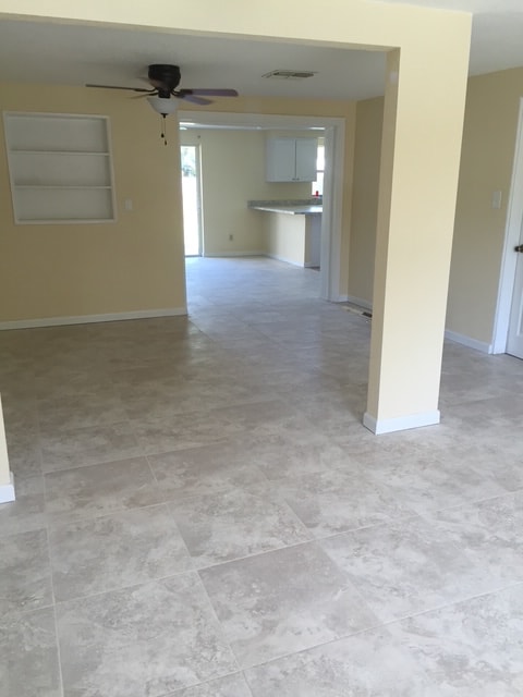 Building Photo - 4549 Kennedy Dr