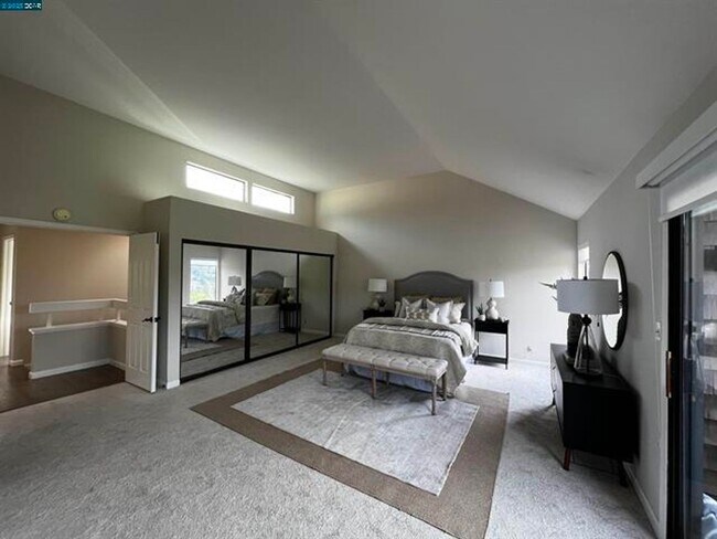Foto del edificio - Light, Bright, Spacious Townhome in Summit...
