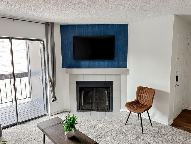 Foto del edificio - 1071 Clayton Ln