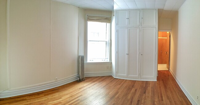 I Dormitorio Dormitorio este - 5440-42 N Winthrop Ave