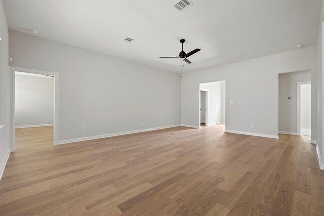 Foto del edificio - 3129 Banyan Dr