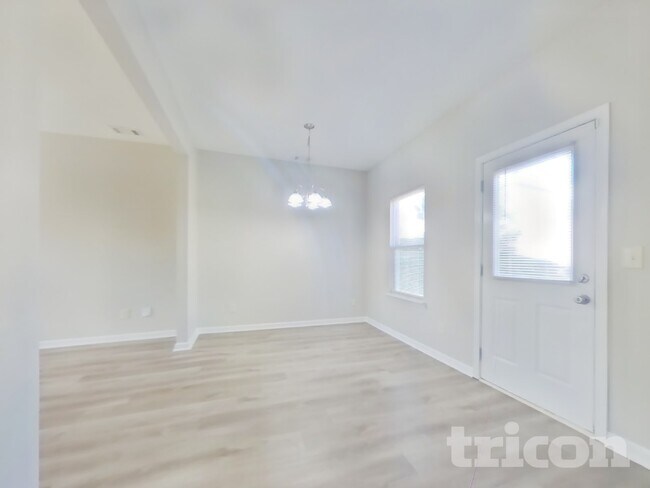 Foto del edificio - 30 Wyndham Ct