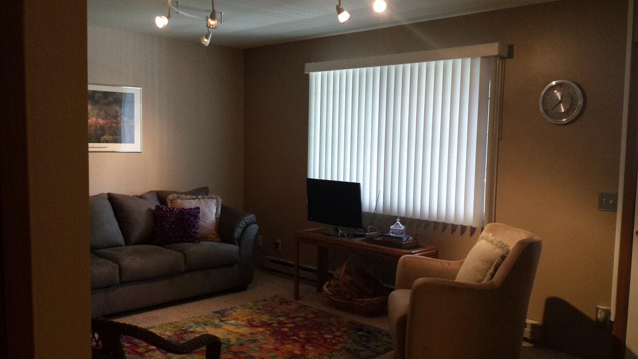 422 Spotswood St Unit 8, Moscow, ID 83843 Apartments in Moscow, ID