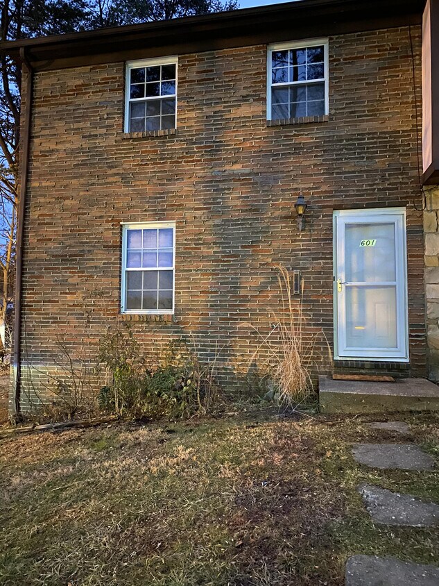 Primary Photo - 5379 Big Tyler Rd