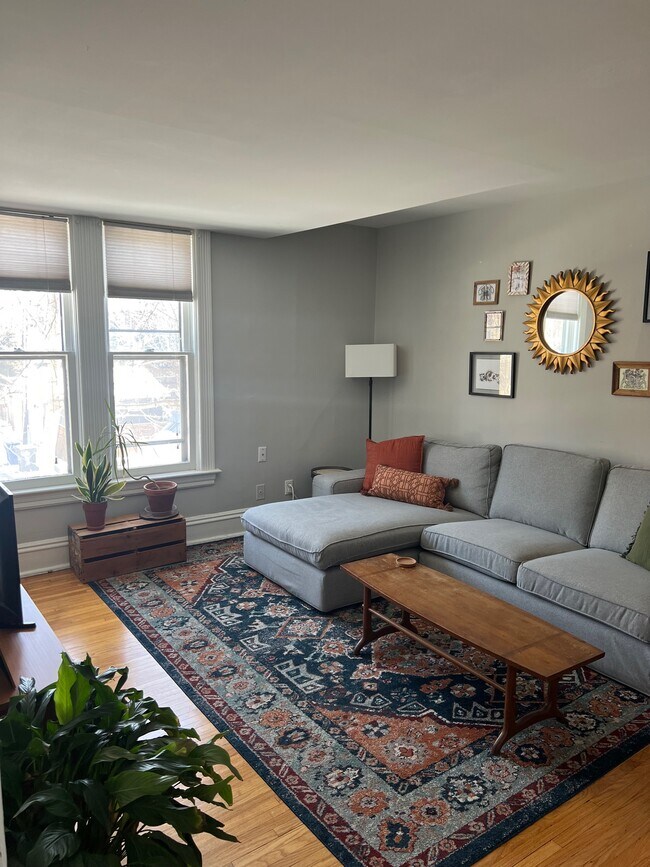 Sala de estar - 103 Victoria St N