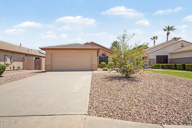 Building Photo - 8151 W Tonto Ln