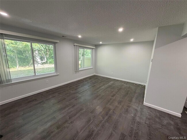 Foto del edificio - 232 Springmeadow Dr