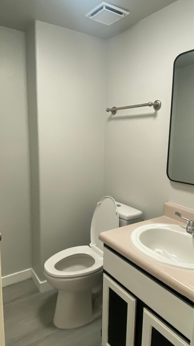 Building Photo - 930 W 133rd Cir